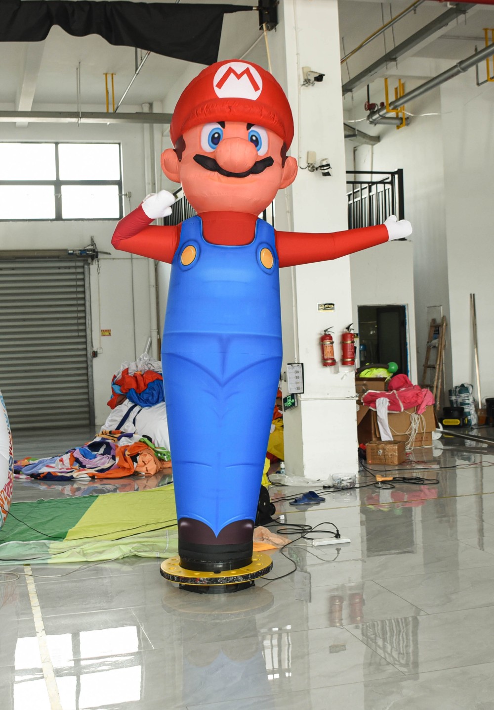 Penari tiup kembung - Lelaki udara baloon langit dengan peniup + lampu LED super mario